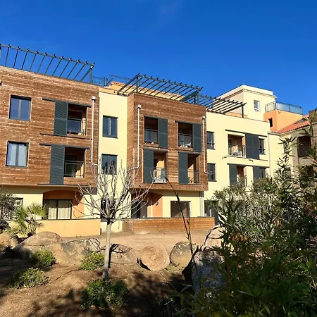Apartment 70m2 Avec Loggia, Piscine A Debordement Vue Pianottoli-Caldarello (Corsica)