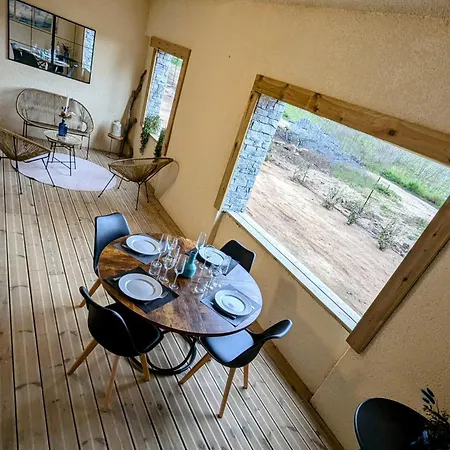 Magnifique 70m2 Avec Patio Terrasse En Bord De شقة *