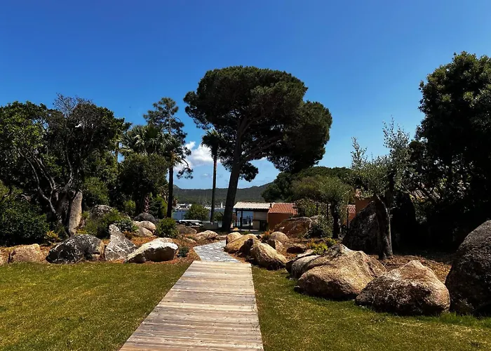 Apartmán 70m2 Avec Loggia, Piscine A Debordement Vue *