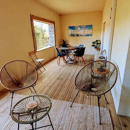 Appartement 70m2 Avec Loggia, Piscine A Debordement Vue