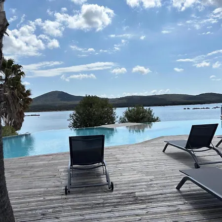 Appartement 70m2 Avec Patio Piscine à Débordement Vue