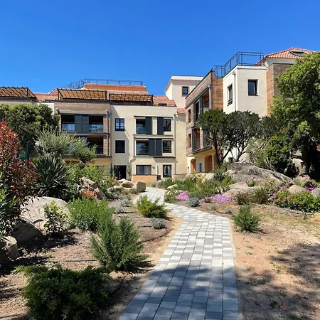 70m2 Avec Loggia, Piscine à Débordement Vue Pianottoli-Caldarello (Corsica)